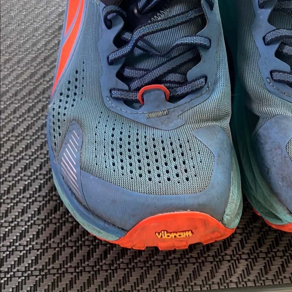 Men’s Altra Olympus 5 Trail Running Shoe - Picture 3 of 11